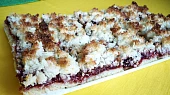 Babiččina buchta s kokosovou drobenkou