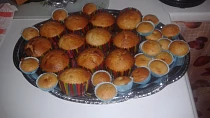 Banánové muffiny s kousky bílé čokolády