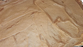 Bílková roládka se šlehačkou (upečená bez žloutků a bez mouky)