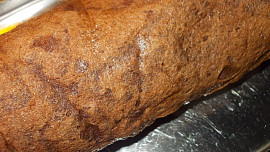 Bílková roládka se šlehačkou (upečená bez žloutků a bez mouky)