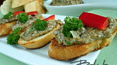 Bruschetta s hříbkovou pomazánkou