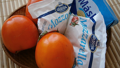 Bruschetta(rohlík) s kaki a mozzarellou, Část použitých surovin