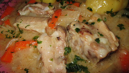 Bůček s kedlubnou a mrkví v PH, detail...
