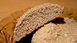 Celozrnné pšenično - žitné housky