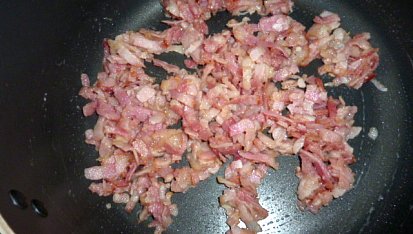 Česneková omáčka s anglickou slaninou, anglická s moukou