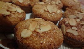 Cuketové muffiny s mandlemi