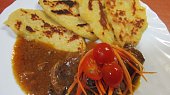 Hovězí roštěná na sušených rajčatech a chilli