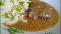 Hovězí roštěnky na cibuli