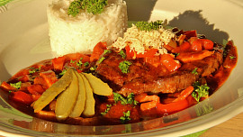 Krkovička s pikantní paprikovou směsí