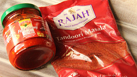 Kuřecí křidélka s tandoori cibulovým kuskusem