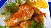 Kuřecí prsa s pečeným fenyklem a pomerančovou omáčkou