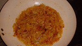 Libanonská kuchyně - Čočka s rýží, osmažená cibule