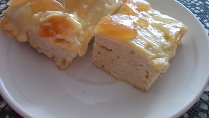 Řezy z bílé čokolády s pomerančovým krémem a ovocným  želé