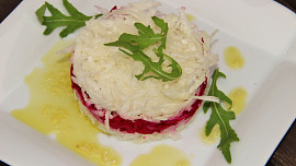 Detoxikační salát z černé ředkve a řepy