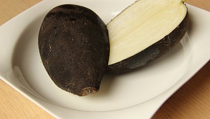 Salát z černé ředkve a řepy (detoxikační)