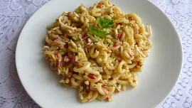 Těstoviny se surimi a vejci
