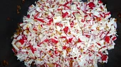 Těstoviny se surimi a vejci