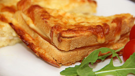 Vylepšený zapékaný Croque Monsieur