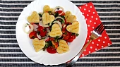 Zamilovaná Panzanella s kapary
