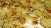 Zapečená brokolice se žampiony a bramborami