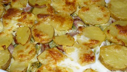 Zapečená brokolice se žampiony a bramborami