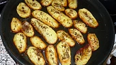 Brambory"polopečáky"z mikrovlnky