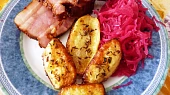 Brambory"polopečáky"z mikrovlnky