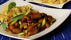 Klobásky s fazolemi