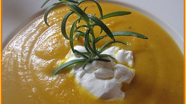 Krémová mrkvová polévka dobrá a jiná