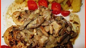 Kuřecí steak s hlívovou čepičkou, detail...
