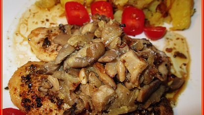 Kuřecí steak s hlívovou čepičkou, detail...