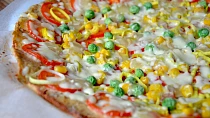 Květákovo - celerová pizza bez mouky