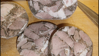 Manželova domácí masová tlačenka