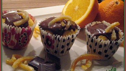 Muffiny z vařeného pomeranče s čokoládovým ganache