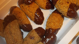 Ovesné tyčky  ze špaldové mouky a třtinového cukru