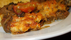 Pečené vepřové plátky  se sýrovým nádivkovým  překvapením