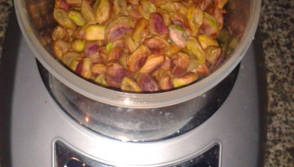 Pistáciová kuřecí korma, pistácie na váze