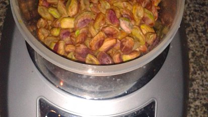 Pistáciová kuřecí korma, pistácie na váze