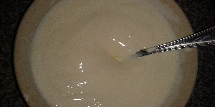 Pistáciová kuřecí korma (jogurt)