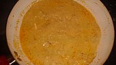 Pistáciová kuřecí korma (uvařená korma)