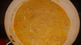 Pistáciová kuřecí korma