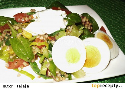 Pohankový salát s baby špenátem