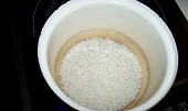 Mlíková polívka s rýží, rýži uvařit v trošce osolené vody