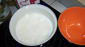 Mlíková polívka s rýží, pak zalít mlékem a nechat povařit