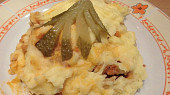 Ragú z mletého masa zapečené s bramborovou kaší(v originále cottage pie)
