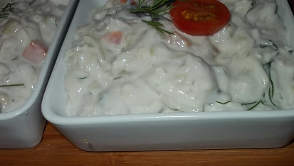 Rybí pochoutka z Korunních  sardinek, barevné zeleniny a zakysané smetany