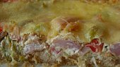 Slaný cheesecake s uzeným kuřetem