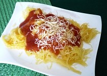 Špagetka s kečupem a sýrem