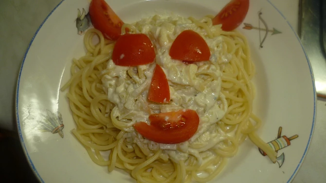 Špagety se smetanou a nivou, Hotový pokr
