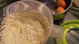 Tři  druhy  pomazánek z jednoho základu